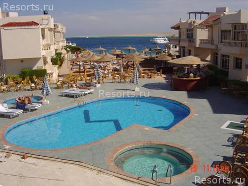 Waves Resort Hotel 5